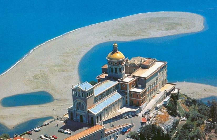 Villetta Nella Baia ฟูร์นารี ภายนอก รูปภาพ
