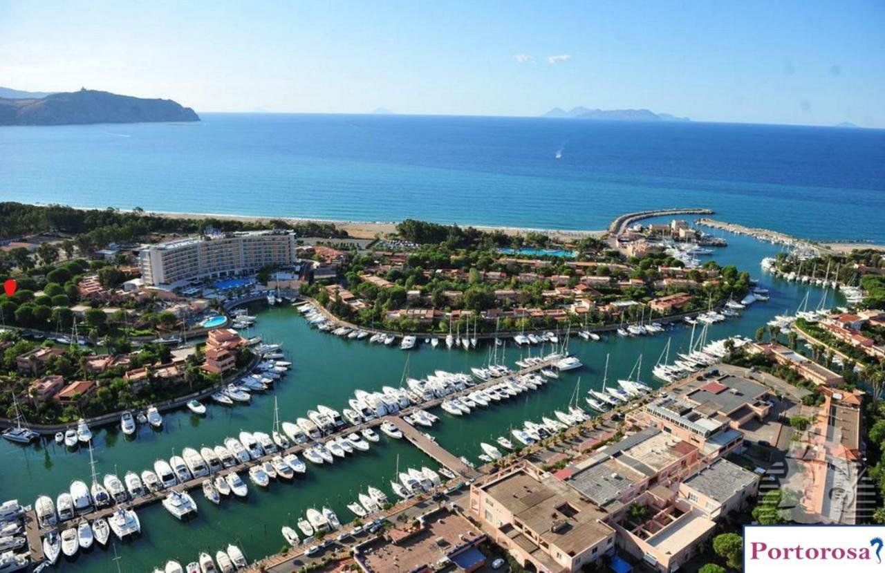 Villetta Nella Baia ฟูร์นารี ภายนอก รูปภาพ